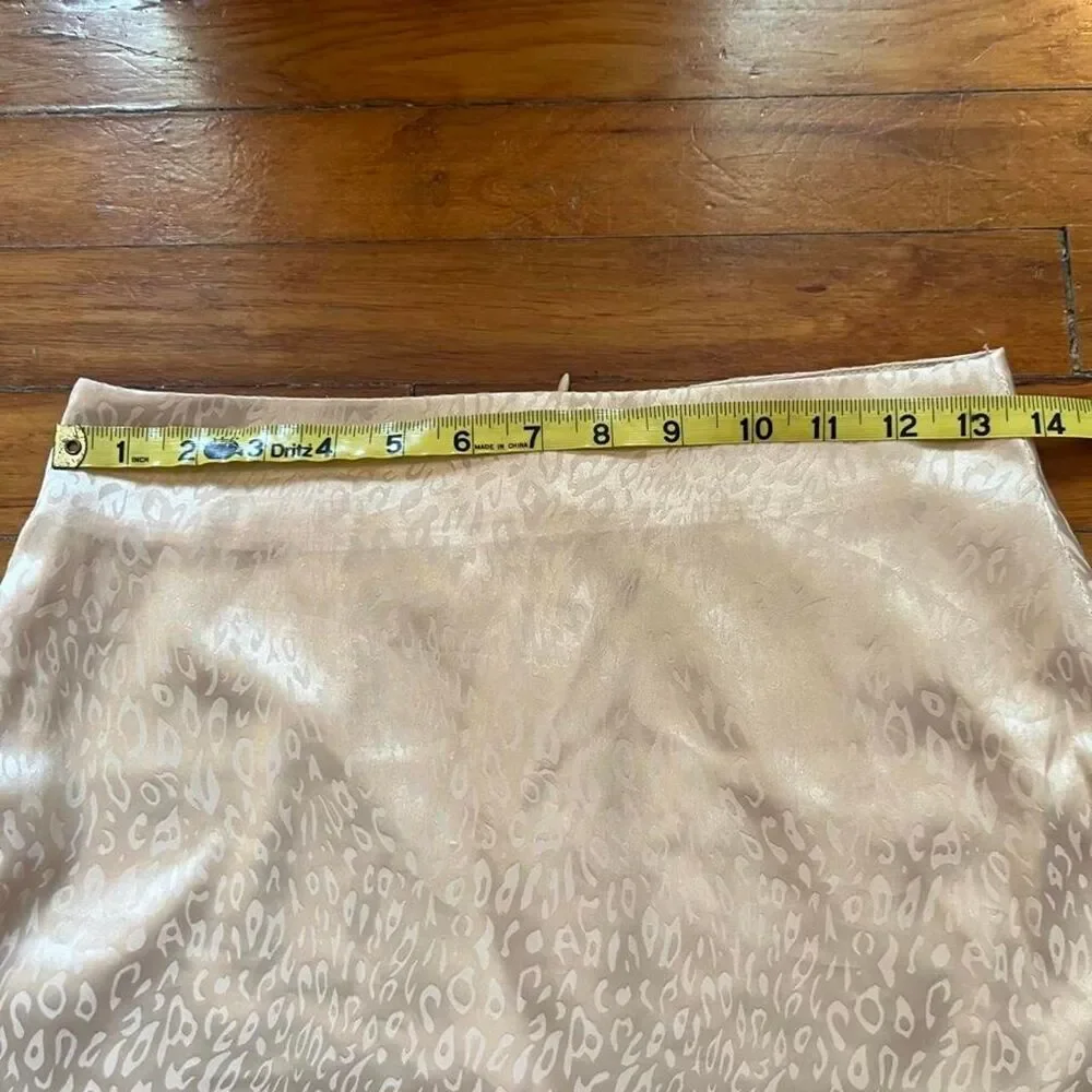 Altered State Cream Leopard Satin Mini Skirt Slit Size M y2k Boho Flirty